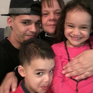 Meet your Posher, Emanuel